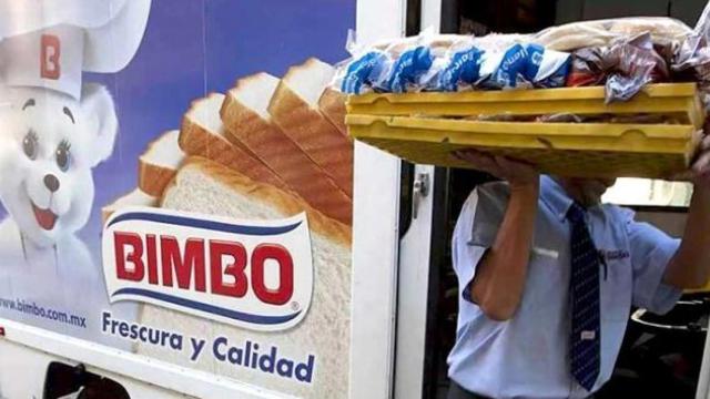 Imagen de un camión de Bimbo en reparto.
