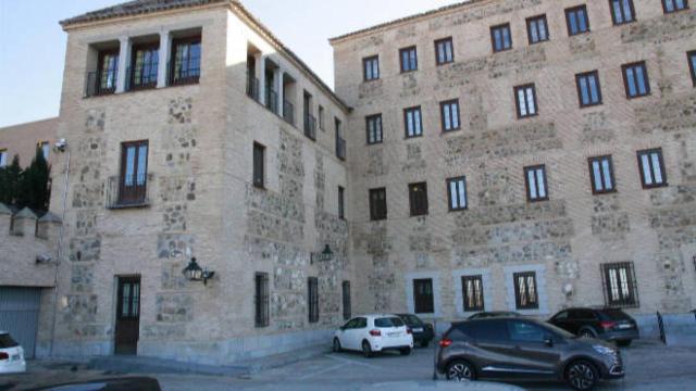 Las Cortes de Castilla-La Mancha ocupan el antiguo convento de San Gil.