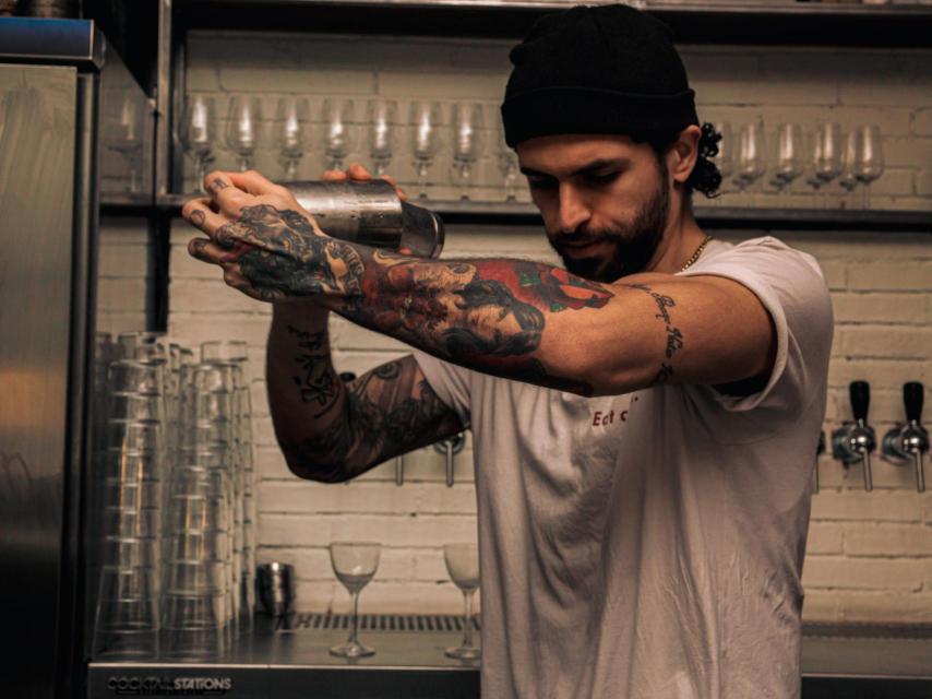 Moe Aljaff, barman propietario y líder de proyecto Schmucks or die