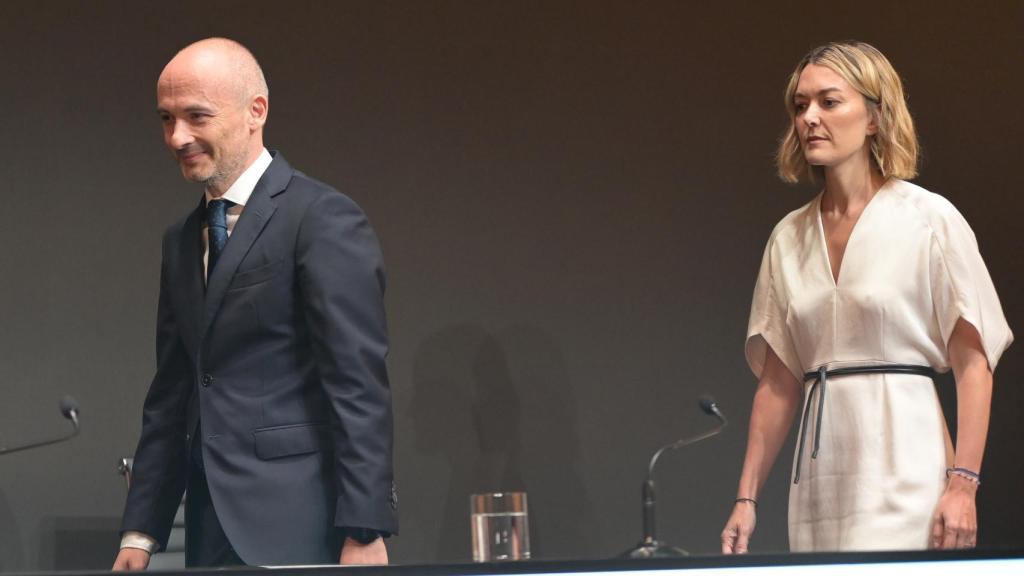 El consejero delegado de Inditex, Óscar García Maceiras, y la presidenta de Inditex, Marta Ortega, durante la primera convocatoria de la Junta General de Accionistas de Inditex