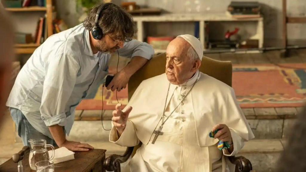 Jordi Évole junto al papa Francisco durante la grabación de 'Amén. Francisco responde'. Jordi Évole junto al papa Francisco durante la grabación de 'Amén. Francisco responde'.