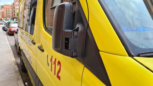 Imagen de archivo de una ambulancia del 112 de Castilla y León