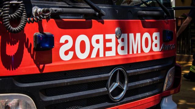 Camion de bomberos.