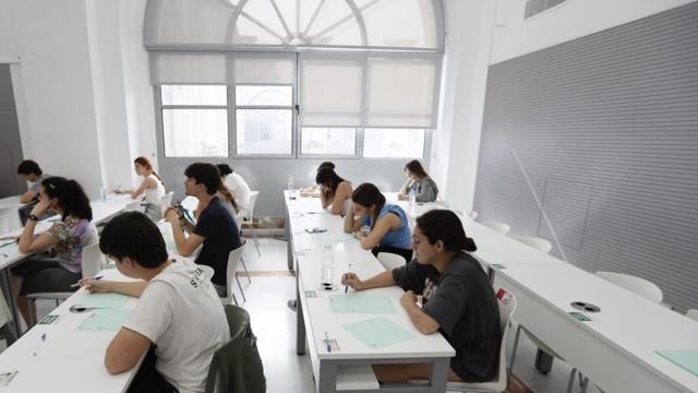 Alumnos en el aula.
