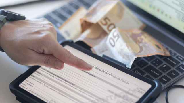 Vista de la declaración de la renta en una tablet.