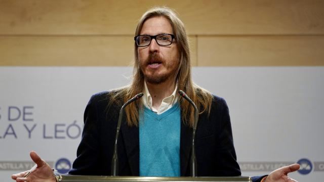 El procurador de Unidas Podemos en las Cortes de Castilla y León, Pablo Fernández, durante una rueda de prensa