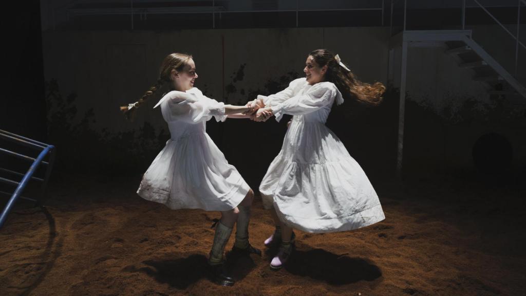Valèria Sorolla y María Cerezuela en 'Primera sangre'. Foto: Luz Soria