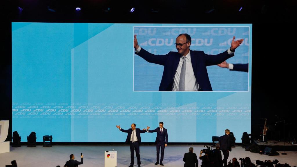 Friedrich Merz, candidato del partido Unión Demócrata Cristiana (CDU) a la cancillería, hace campaña en Oberhausen.