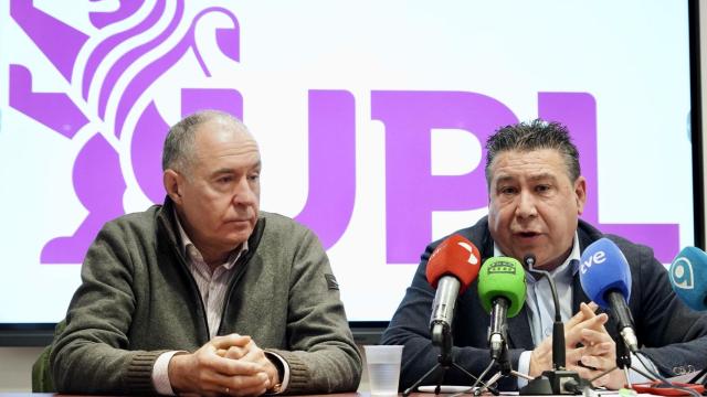 El secretario general de Unión del Pueblo Leonés, Luis Mariano Santos, y el vicesecretario, Eduardo López, en una imagen de archivo
