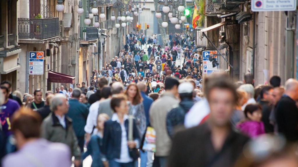 España cuenta con 49.077.984 habitantes a 1 de enero de 2025.