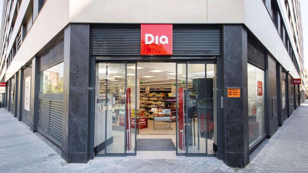 Fachada de una tienda de Dia España.