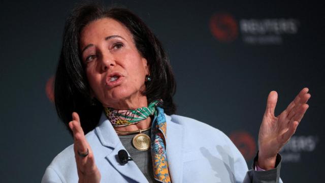 Ana Botín, presidenta de Santander, durante una conferencia en un evento de ReutersNEXT Newsmaker.