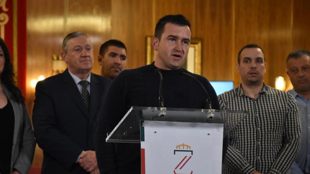 El alcalde de Otero de Bodas, Adrián Quiroga