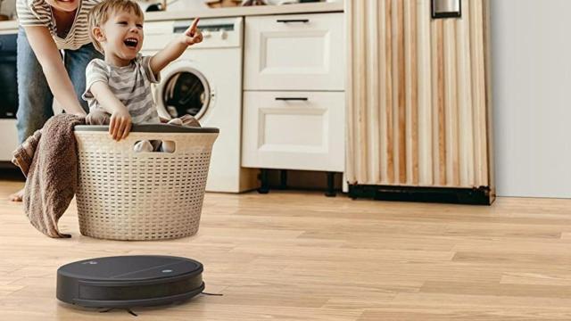 AliExpress rebaja a mitad de precio el robot aspirador que acaba con el pelo de mascotas: ¡menos de 100€!
