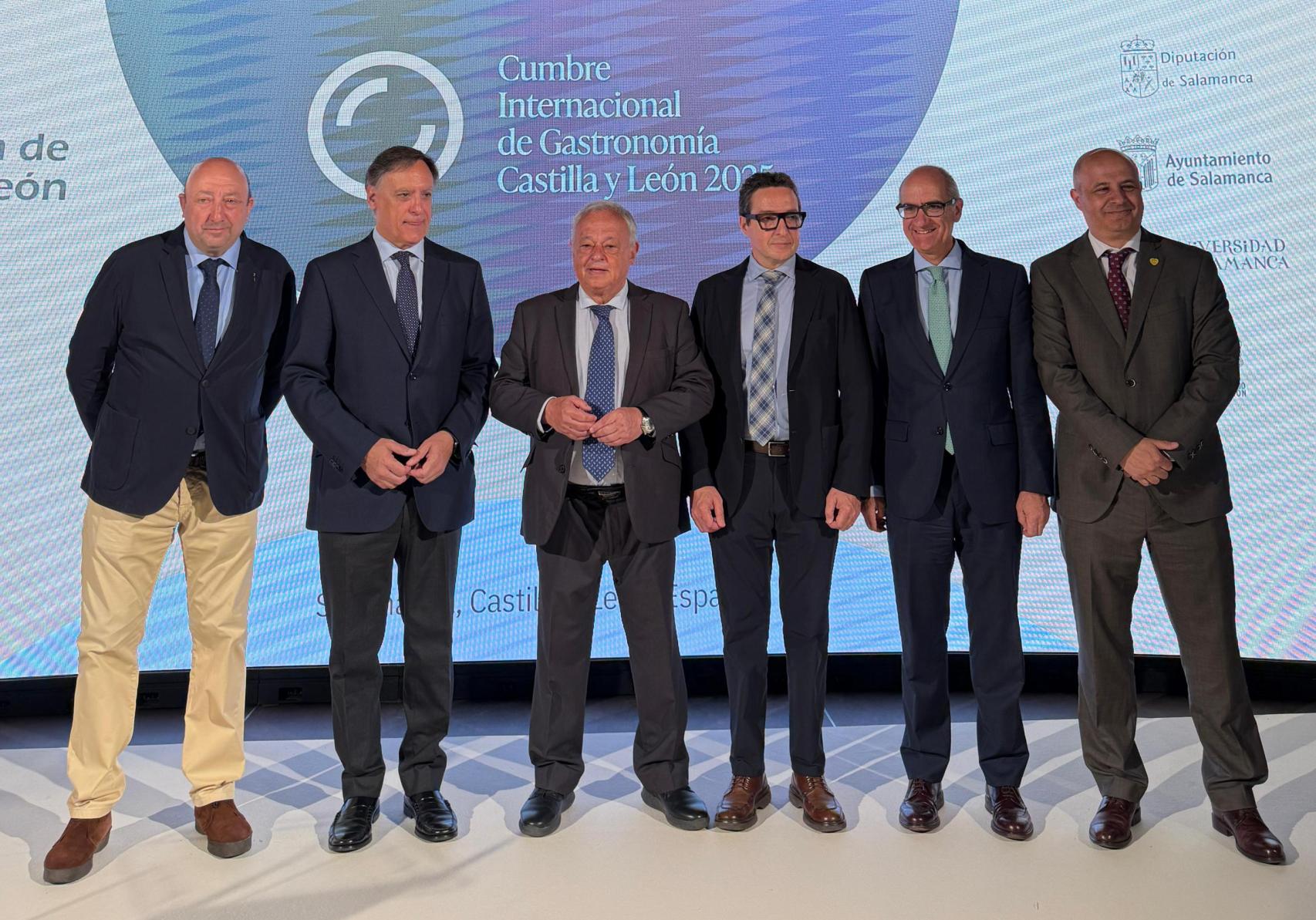 Inauguración de la Cumbre Internacional Gastronómica de Castilla y León en la Hospedería Fonseca de Salamanca
